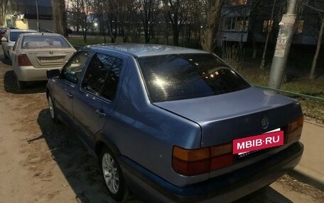 Volkswagen Vento, 1993 год, 220 000 рублей, 2 фотография