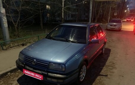 Volkswagen Vento, 1993 год, 220 000 рублей, 3 фотография