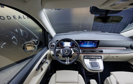 Mercedes-Benz V-Класс, 2025 год, 14 980 000 рублей, 15 фотография