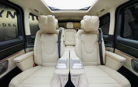 Mercedes-Benz V-Класс, 2025 год, 14 980 000 рублей, 35 фотография