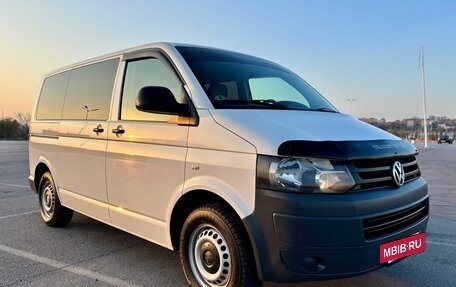 Volkswagen Transporter T5 рестайлинг, 2010 год, 1 990 000 рублей, 3 фотография