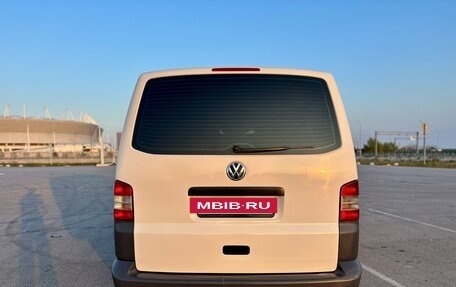 Volkswagen Transporter T5 рестайлинг, 2010 год, 1 990 000 рублей, 6 фотография