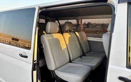 Volkswagen Transporter T5 рестайлинг, 2010 год, 1 990 000 рублей, 15 фотография
