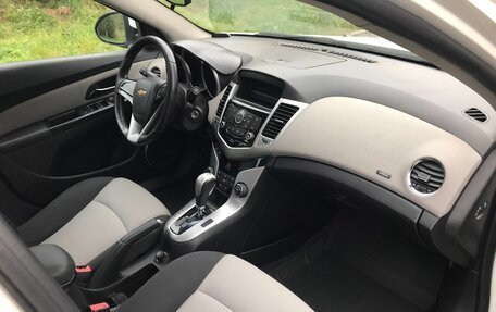 Chevrolet Cruze II, 2011 год, 669 000 рублей, 10 фотография