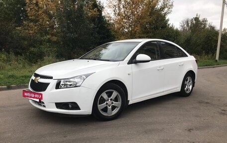 Chevrolet Cruze II, 2011 год, 669 000 рублей, 3 фотография