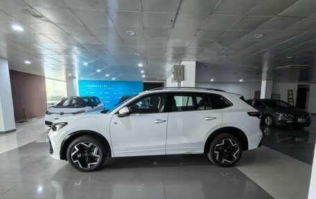 Volkswagen Tiguan, 2025 год, 4 485 000 рублей, 6 фотография