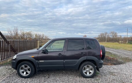 Chevrolet Niva I рестайлинг, 2017 год, 650 000 рублей, 2 фотография