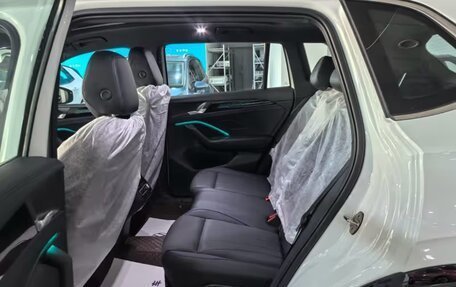 Volkswagen Tiguan, 2025 год, 4 485 000 рублей, 13 фотография