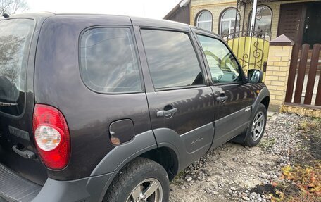 Chevrolet Niva I рестайлинг, 2017 год, 650 000 рублей, 12 фотография