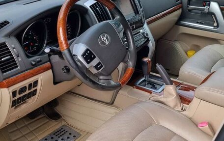 Toyota Land Cruiser 200, 2012 год, 3 799 000 рублей, 9 фотография