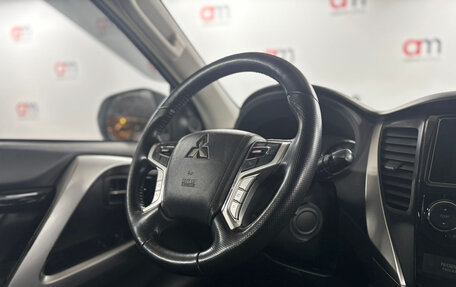 Mitsubishi Pajero Sport III рестайлинг, 2019 год, 2 899 000 рублей, 13 фотография