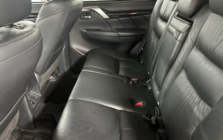 Mitsubishi Pajero Sport III рестайлинг, 2019 год, 2 899 000 рублей, 19 фотография