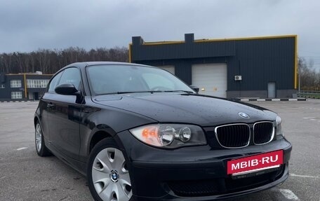 BMW 1 серия, 2009 год, 860 000 рублей, 2 фотография