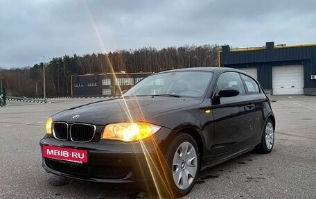 BMW 1 серия, 2009 год, 860 000 рублей, 3 фотография