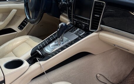 Porsche Panamera II рестайлинг, 2012 год, 2 590 000 рублей, 14 фотография