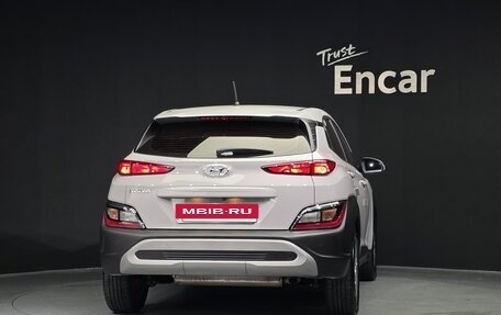 Hyundai Kona I, 2021 год, 1 650 000 рублей, 4 фотография