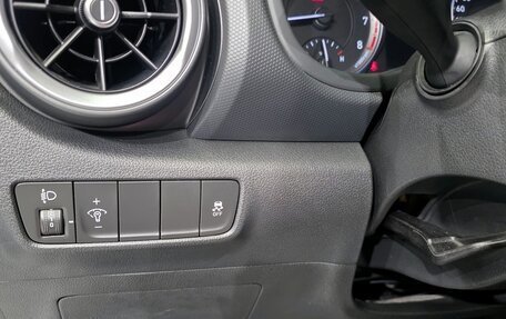 Hyundai Kona I, 2021 год, 1 650 000 рублей, 14 фотография