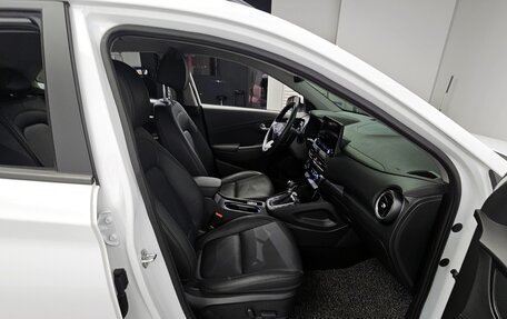 Hyundai Kona I, 2021 год, 1 700 000 рублей, 10 фотография