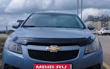 Chevrolet Cruze II, 2010 год, 550 000 рублей, 3 фотография