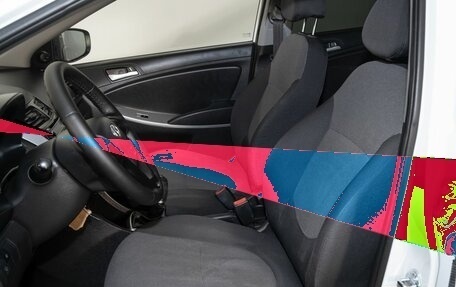 Hyundai Solaris II рестайлинг, 2013 год, 592 000 рублей, 5 фотография