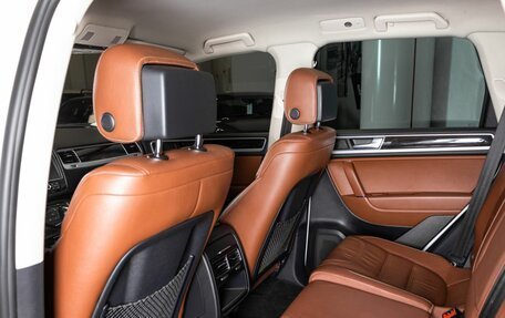 Volkswagen Touareg III, 2015 год, 2 750 000 рублей, 16 фотография