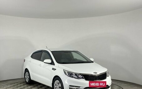 KIA Rio III рестайлинг, 2016 год, 1 045 000 рублей, 2 фотография