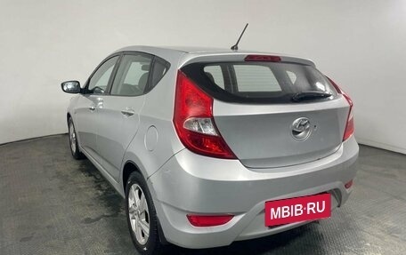 Hyundai Solaris II рестайлинг, 2011 год, 500 000 рублей, 5 фотография