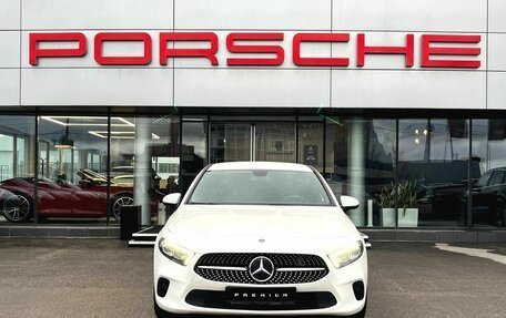 Mercedes-Benz A-Класс, 2019 год, 2 500 000 рублей, 4 фотография