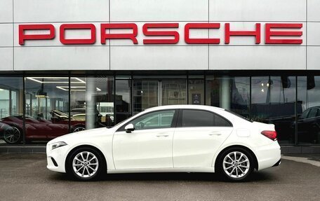 Mercedes-Benz A-Класс, 2019 год, 2 500 000 рублей, 2 фотография