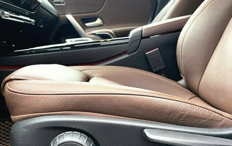 Mercedes-Benz A-Класс, 2019 год, 2 500 000 рублей, 16 фотография