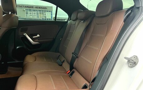 Mercedes-Benz A-Класс, 2019 год, 2 500 000 рублей, 26 фотография