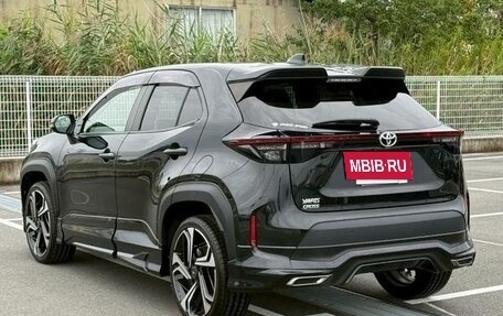 Toyota Yaris Cross, 2022 год, 2 150 000 рублей, 4 фотография