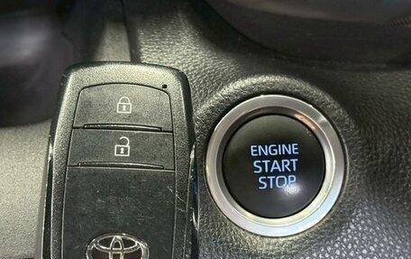 Toyota Yaris Cross, 2022 год, 2 150 000 рублей, 14 фотография