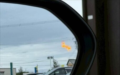 Toyota Yaris Cross, 2022 год, 2 150 000 рублей, 33 фотография