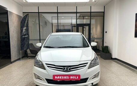 Hyundai Solaris II рестайлинг, 2015 год, 1 150 000 рублей, 3 фотография