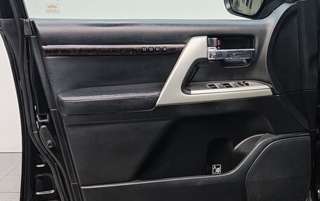 Toyota Land Cruiser 200, 2013 год, 4 300 000 рублей, 19 фотография