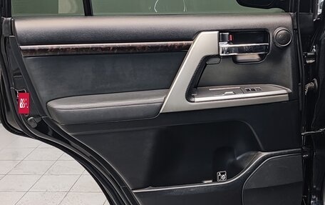 Toyota Land Cruiser 200, 2013 год, 4 300 000 рублей, 21 фотография