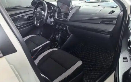 Toyota Yaris XP150 рестайлинг, 2022 год, 954 555 рублей, 9 фотография