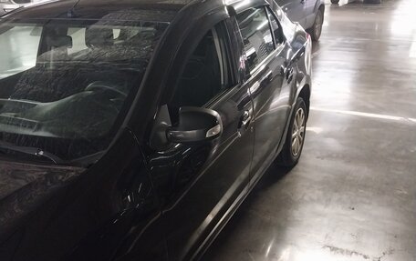 Renault Logan II, 2015 год, 700 000 рублей, 1 фотография