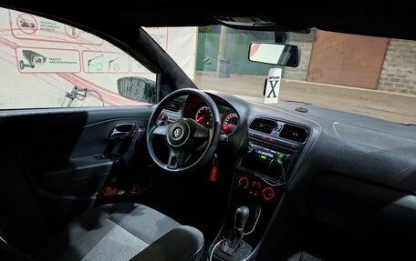 Volkswagen Polo VI (EU Market), 2011 год, 550 000 рублей, 5 фотография