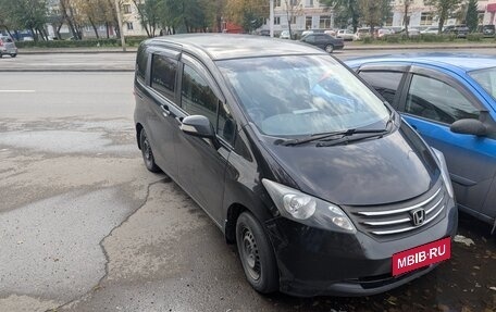 Honda Freed I, 2011 год, 870 000 рублей, 1 фотография