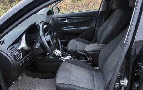 KIA Rio IV, 2021 год, 1 900 000 рублей, 6 фотография