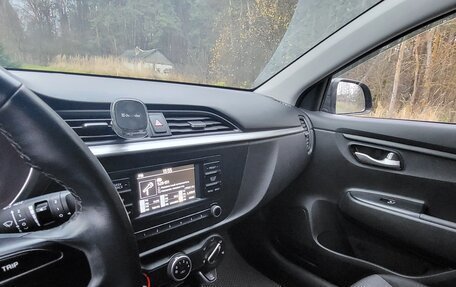 KIA Rio IV, 2021 год, 1 900 000 рублей, 25 фотография