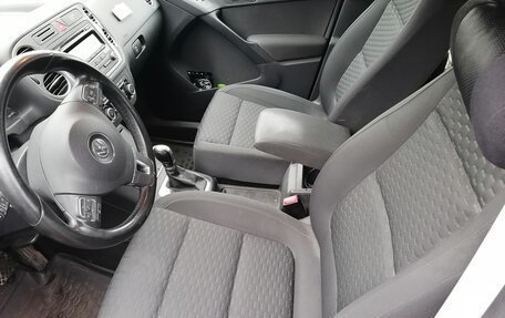 Volkswagen Tiguan I, 2011 год, 950 000 рублей, 14 фотография