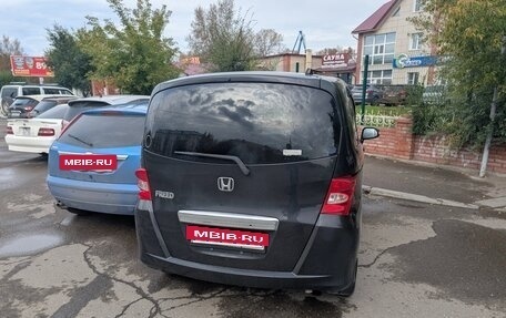 Honda Freed I, 2011 год, 870 000 рублей, 3 фотография