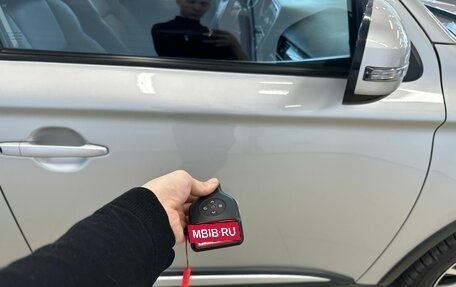 Mitsubishi Outlander III рестайлинг 3, 2019 год, 2 799 999 рублей, 27 фотография