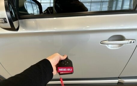 Mitsubishi Outlander III рестайлинг 3, 2019 год, 2 799 999 рублей, 21 фотография