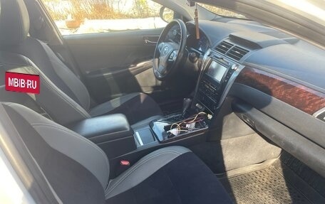 Toyota Camry, 2015 год, 2 080 000 рублей, 10 фотография