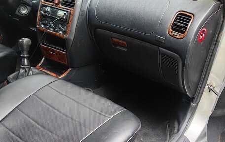 Mitsubishi Carisma I, 2001 год, 360 000 рублей, 17 фотография