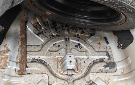 Mitsubishi Carisma I, 2001 год, 360 000 рублей, 26 фотография